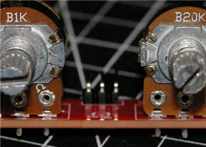 Coarse/Fine potentiometer control.